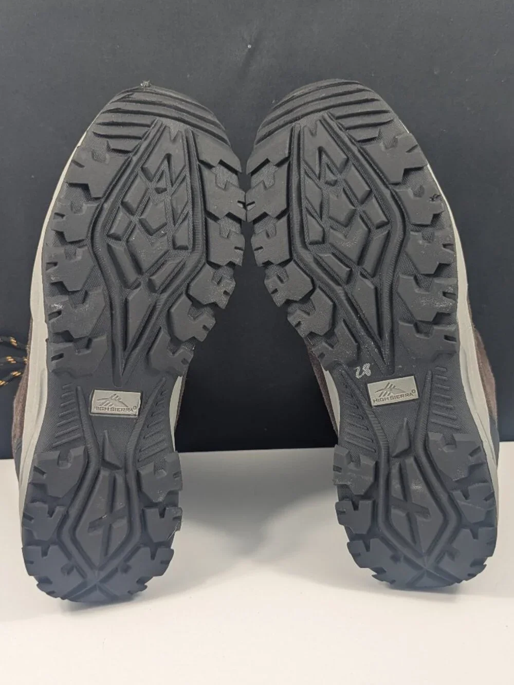 High Sierra hiking boots size 9.5